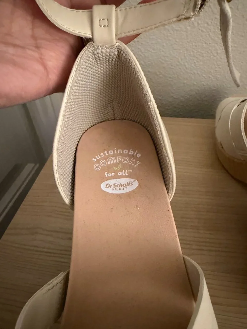 Dr. Scholls cream whitecap